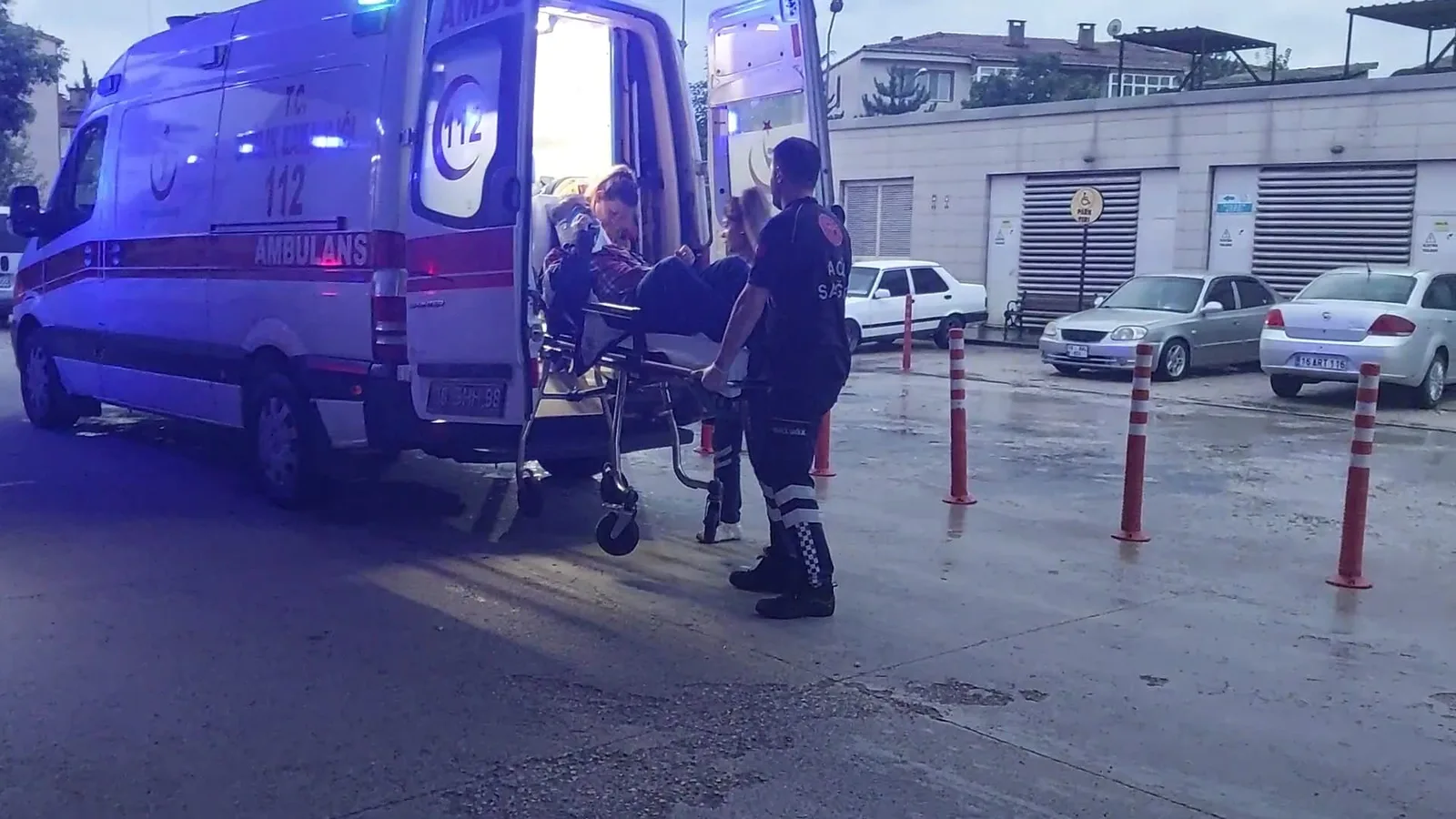 Otomobilin çarptığı yaya yaralandı
