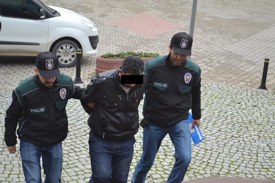 Uyuşturucu satıcısı kıskıvrak yakalandı