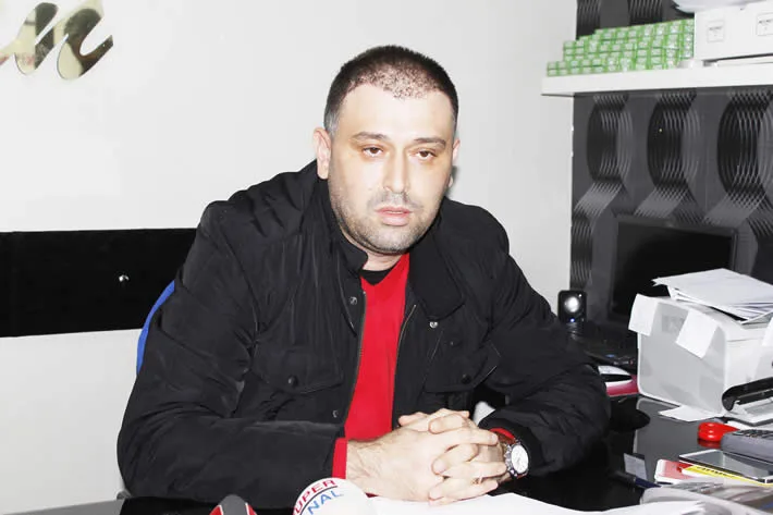 Sadırlı partisinden istifa etti