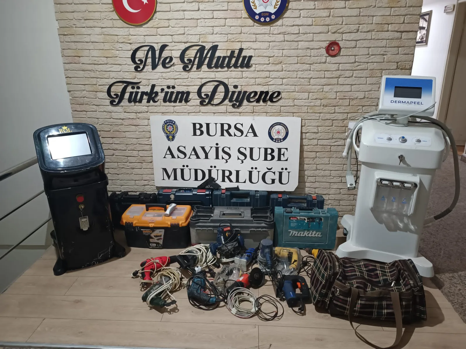 17 Suçtan ve 40 yıl kesinleşmiş hapis cezası ile aranıyordu...