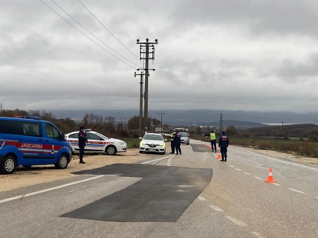 Çeşitli suçlardan aranan 8 şüpheli yakalandı