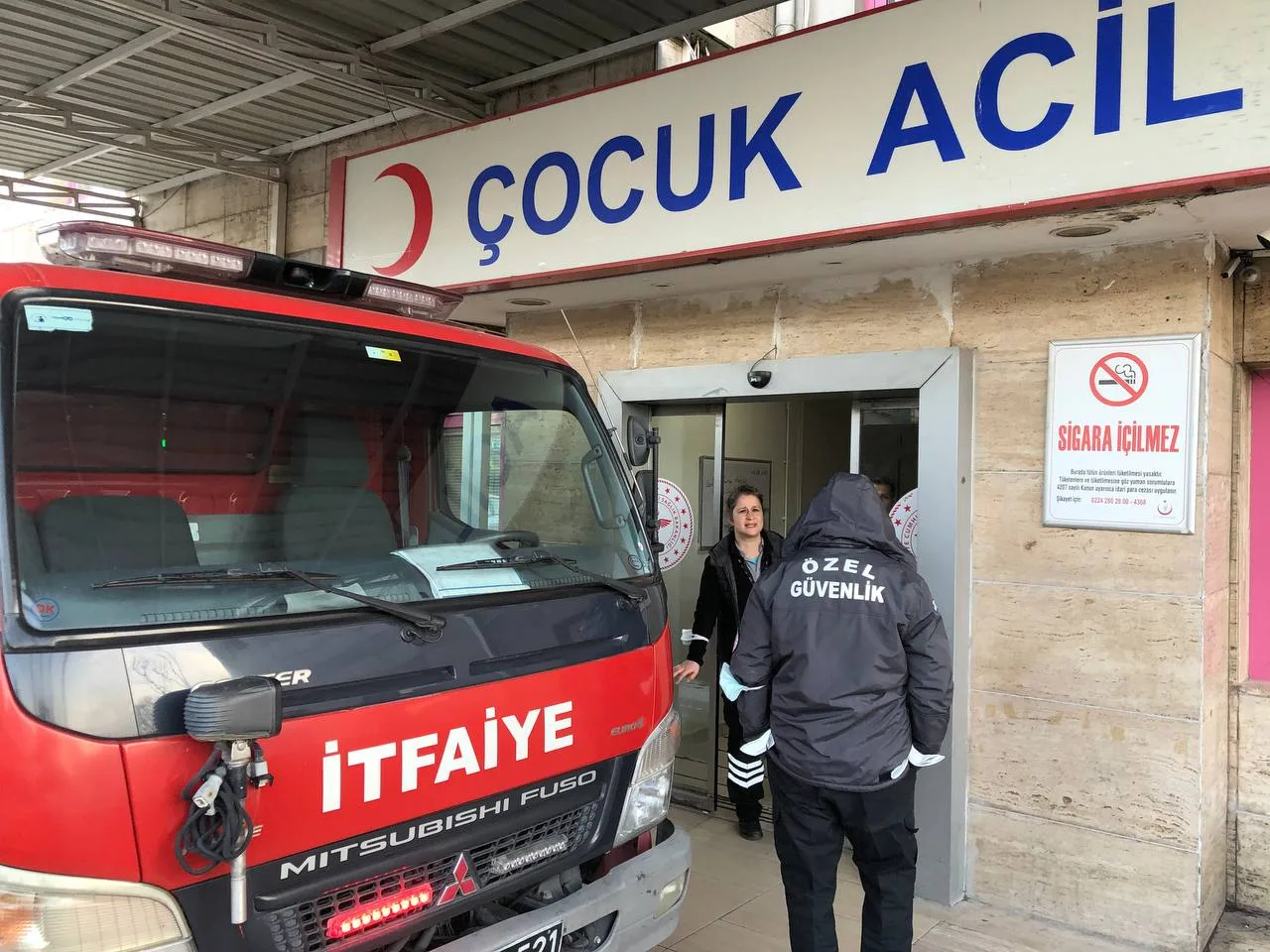 Yanık kokusu nedeniyle hastanenin acil servisinde bir süre hizmet verilemedi