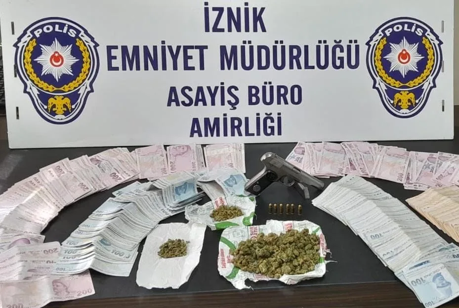 Uyuşturucu operasyonunda 5 kişi yakalandı