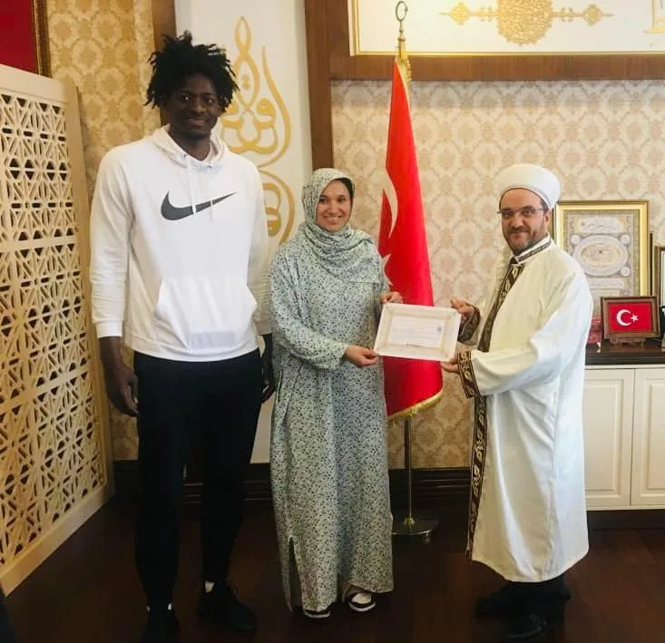Bursa'da ABD vatandaşı kadın Müslüman oldu