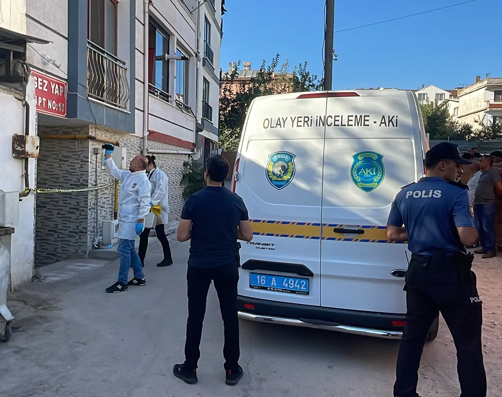 Bıçakla dehşet saçtı