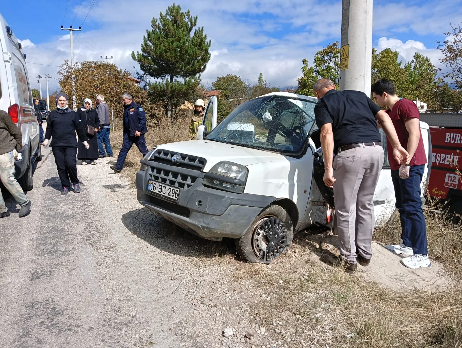 Rahatsızlanan annesini hastaneye yetiştirmeye çalışırken kaza yapan sürücü hayatını kaybetti