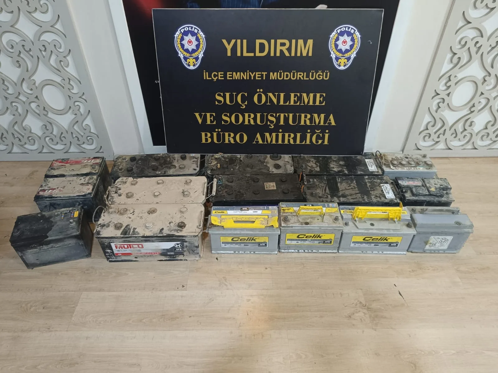 Park halindeki 7 aracın akülerini çalan kişi tutuklandı