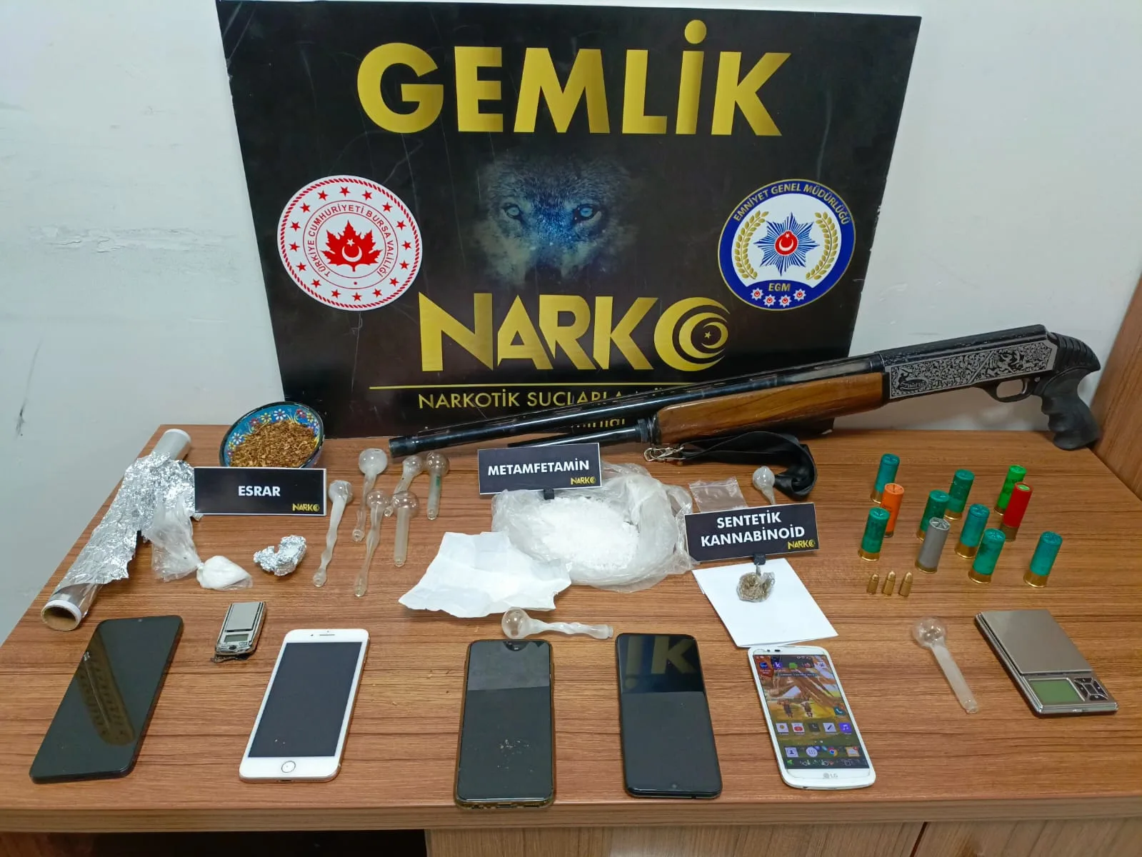 Uyuşturucu ticareti iddiasıyla 9 şüpheli yakalandı