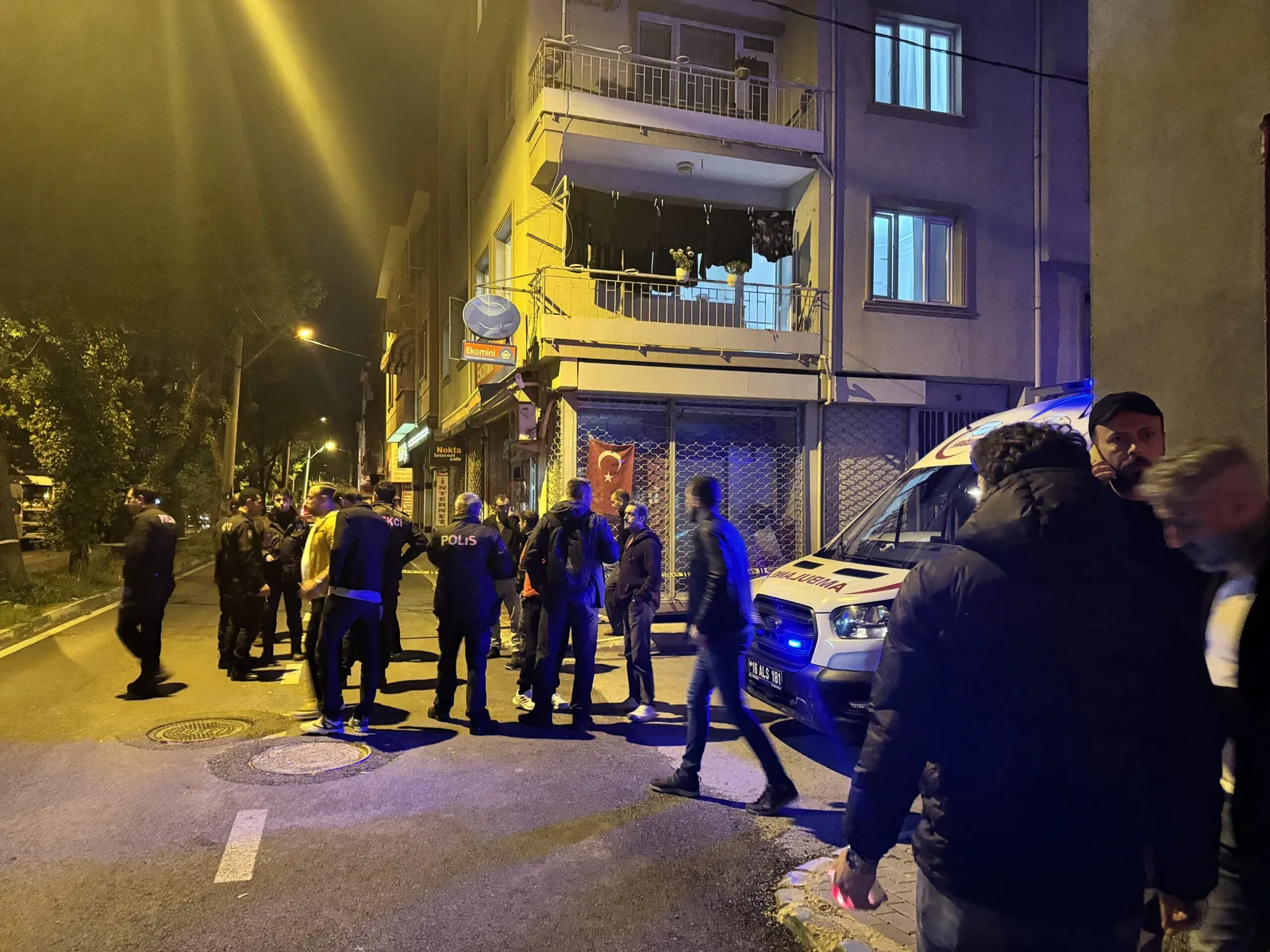 Kiracı, iş yeri sahibini silahla yaralandı