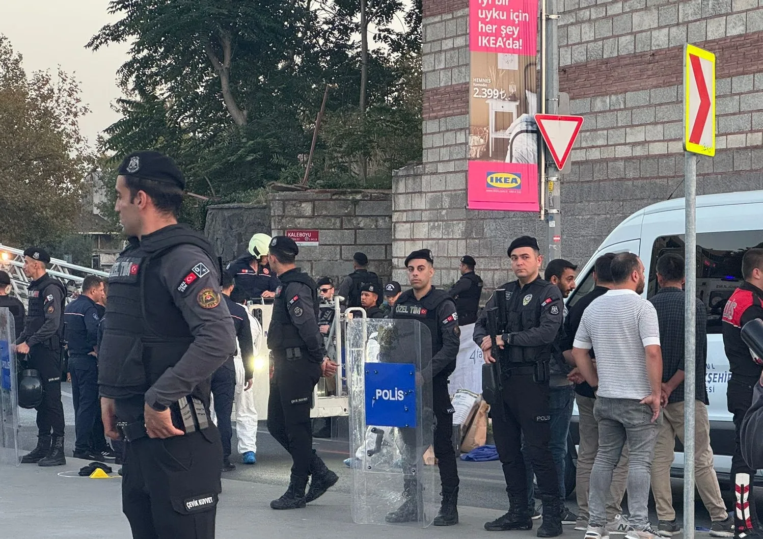 Surlardan atlayarak intihar eden şüphelinin, öncesinde 2 kadını öldürdüğü belirlendi