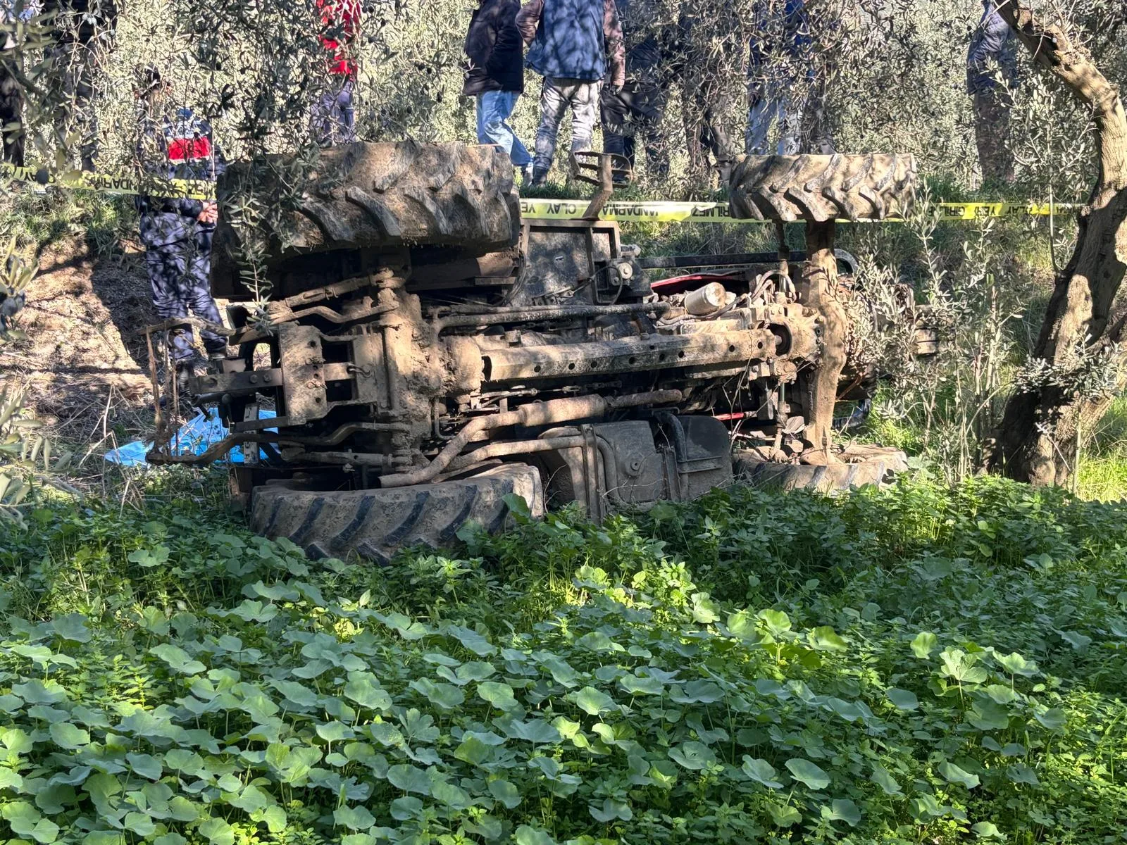 Traktörün altında kalan kişi yaşamını yitirdi