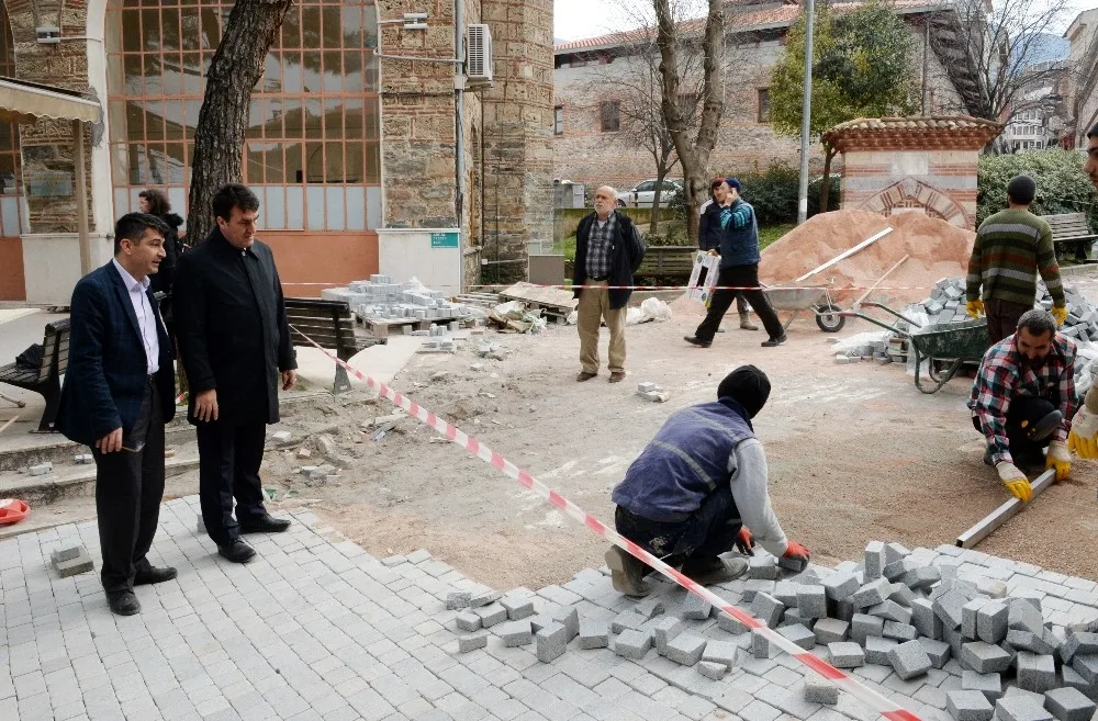 Abdal Camii Çevresi Yenileniyor