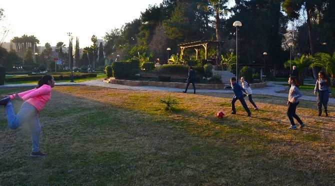 Adanada Kış Ortasında Bahar Havası