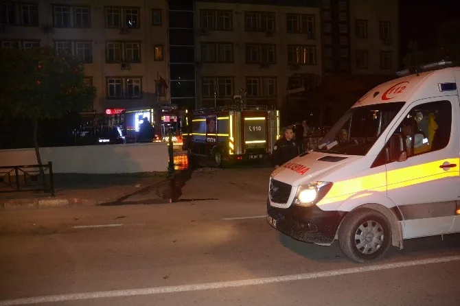 Adanada Uygulama Otelinde Yangın