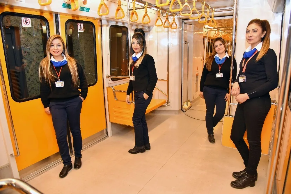 Adananın Metrosu Da Kadınlara Emanet