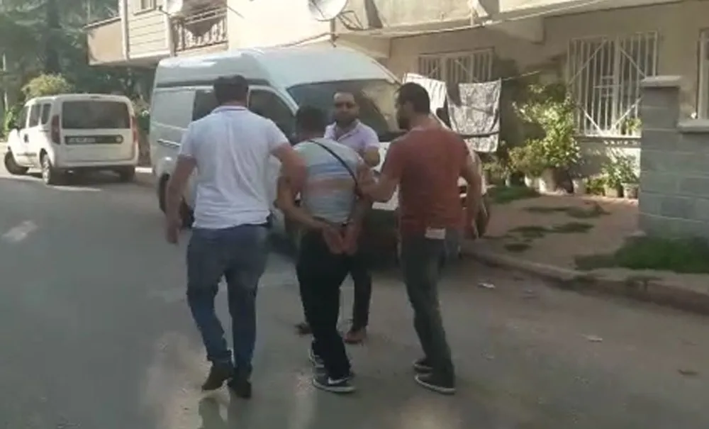 Adliyenin Tuvaletinden Atlayan Zanlının Bacakları Kırıldı