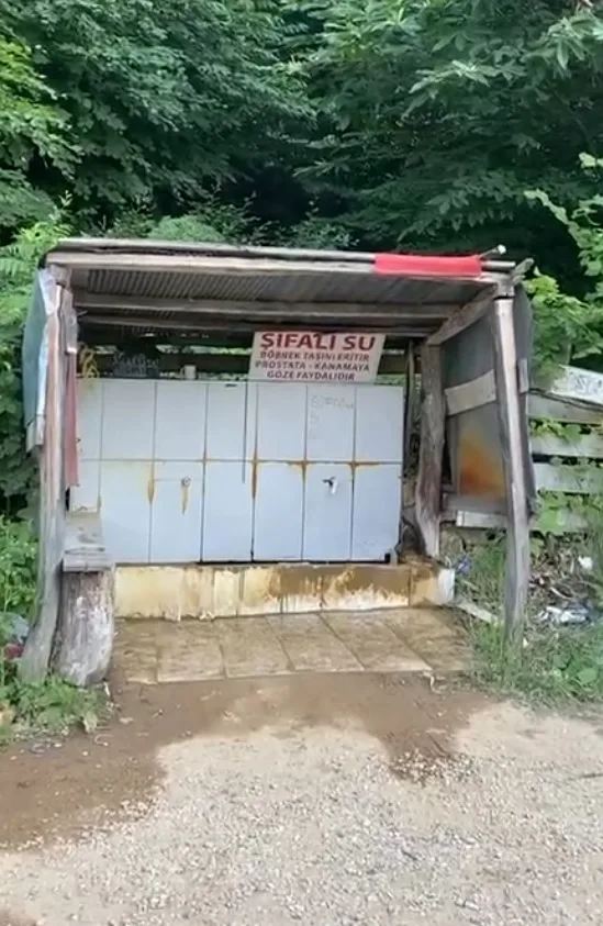 Saadet Mahallesi'ndeki şifalı su ilgi odağı oldu