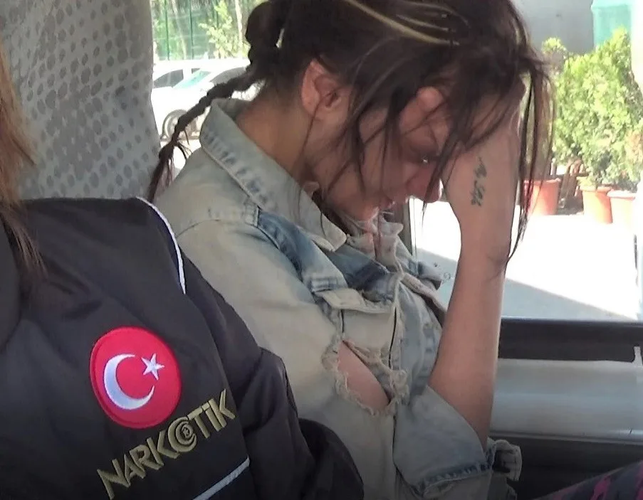 Ağlayarak Adliyeye Getirilen Kız Tutuklandı