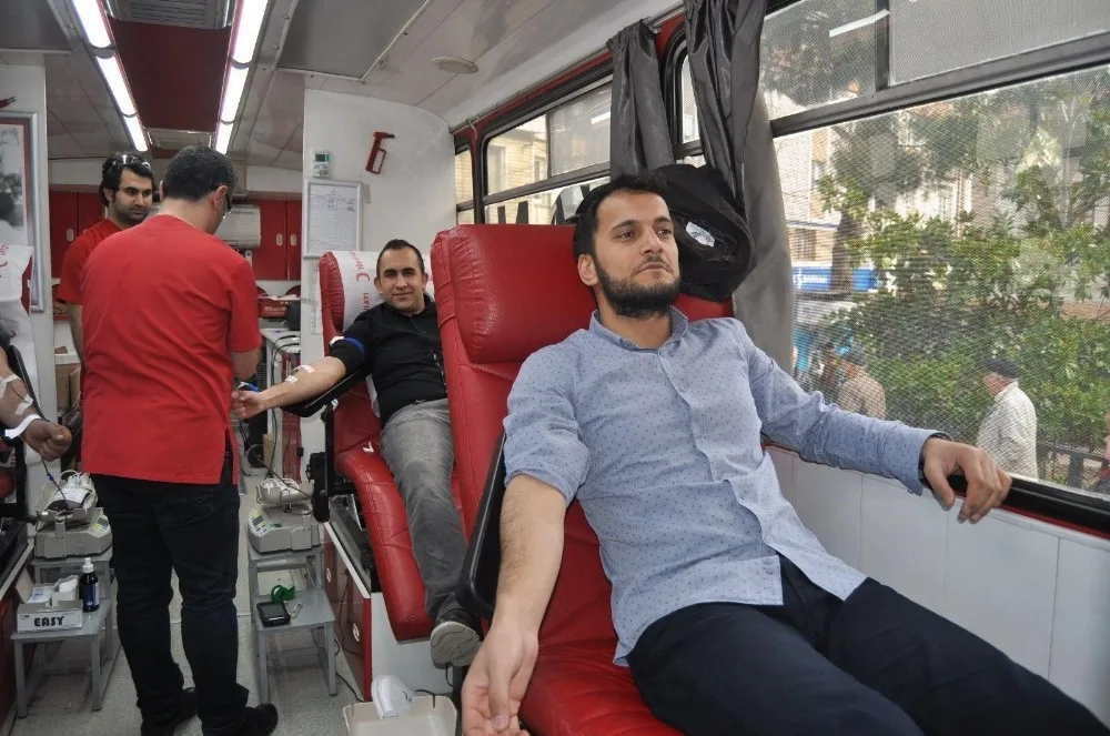 Ak Gençlikten Anlamlı Destek
