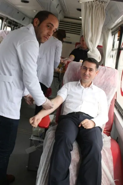 Ak Partililerden Kızılayın Kan Bağışına Destek
