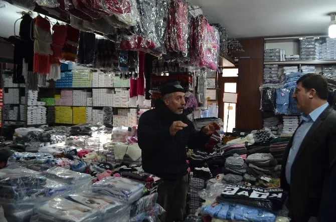 Akar, Esnafı Ziyaret Etti