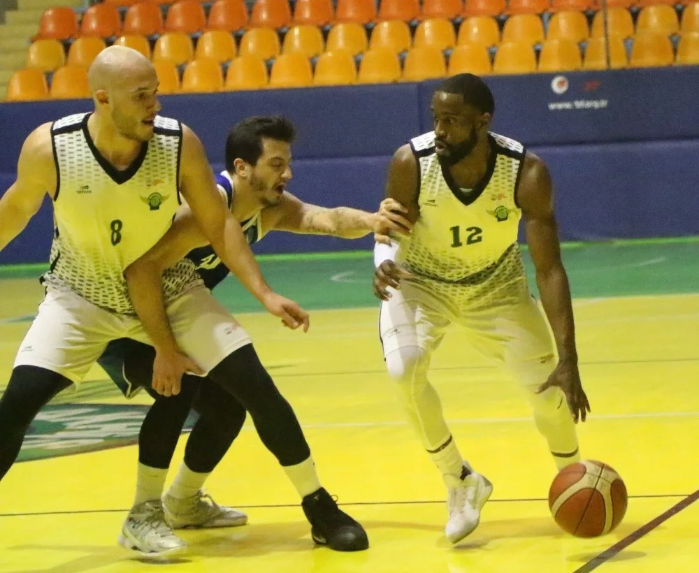Akhisar Belediyespor, Acıbademi Son Periyotta Devirdi