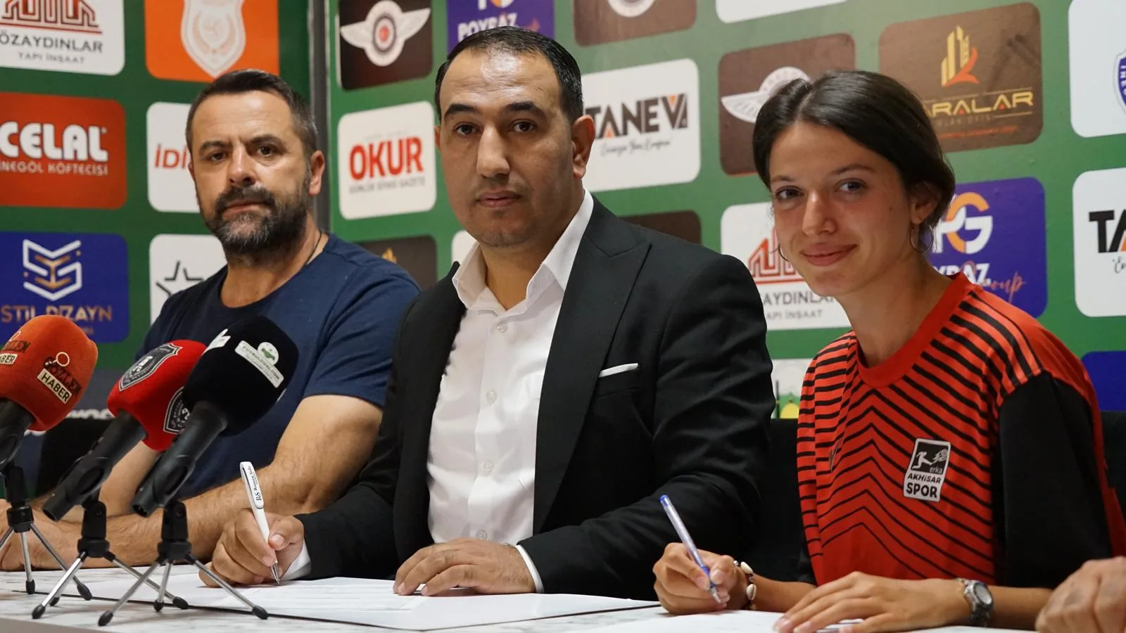 Akhisar’da ‘ilk’ imza Özaydın’dan