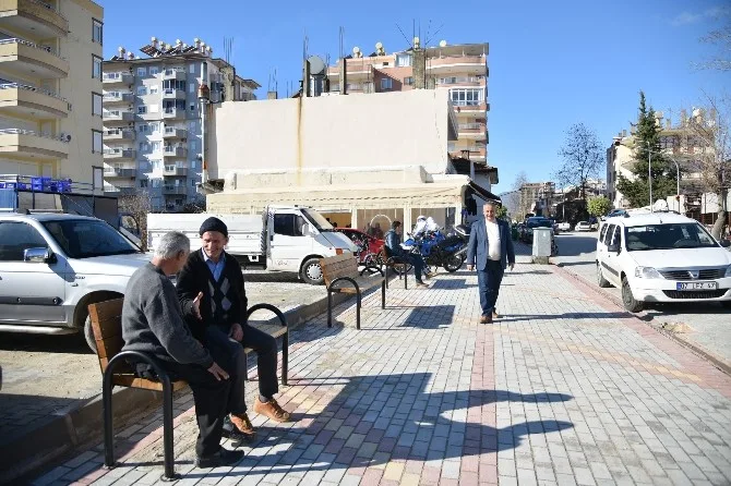 Alanya Mahmutlar Mahallesine Yeni Oturma Bankları