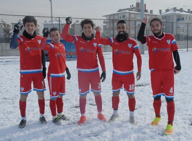 Amatör Futbolculardan Nusret Pozu