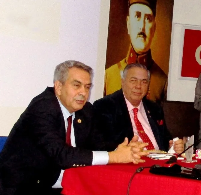 Anadolu Aydınlar Ocağının Onur Konuğu Emekli Tümgeneral Tarık Özkut