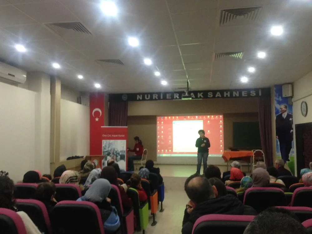 Anneler İlk Yardım Öğreniyor