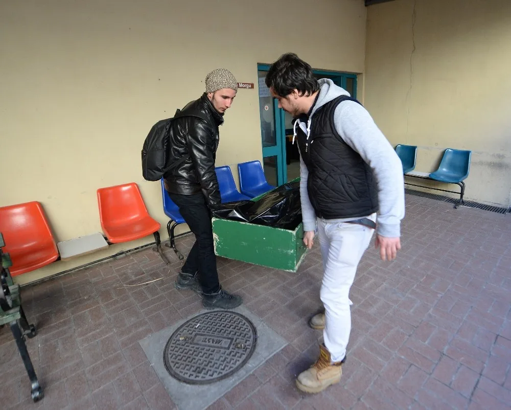 Antalyada Eşi Ve Çocuklarını Öldüren Şahsın Cenazesi Morgdan Alındı