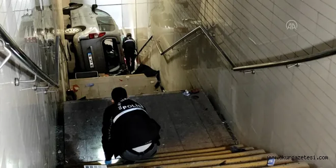 Aracın metro alt geçidi merdivenlerine düşmesi sonucu bir kişi öldü