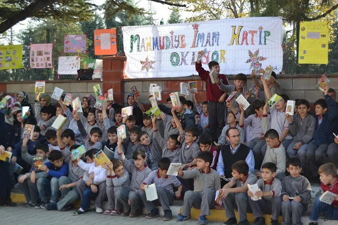 "Mahmudiye İmam Hatip, velileri ile okuyor"
