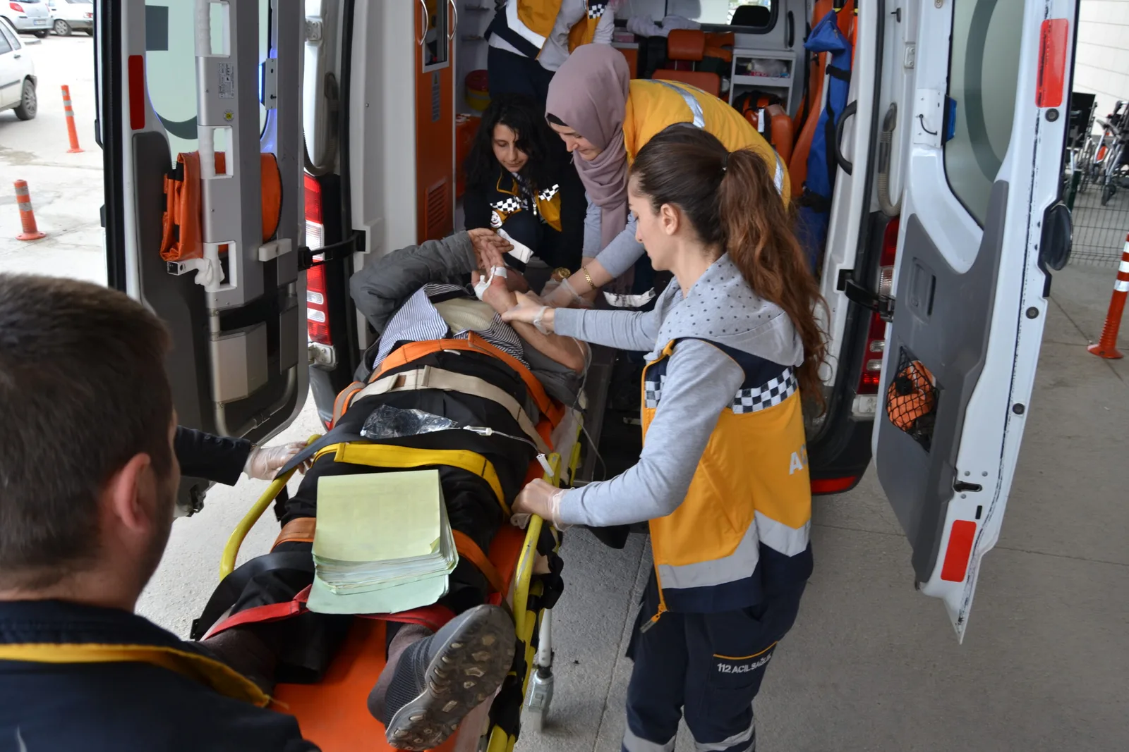Motosiklet sürücüsü ölümden döndü