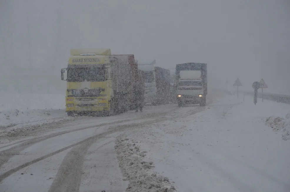 TIR'lara geçit yok
