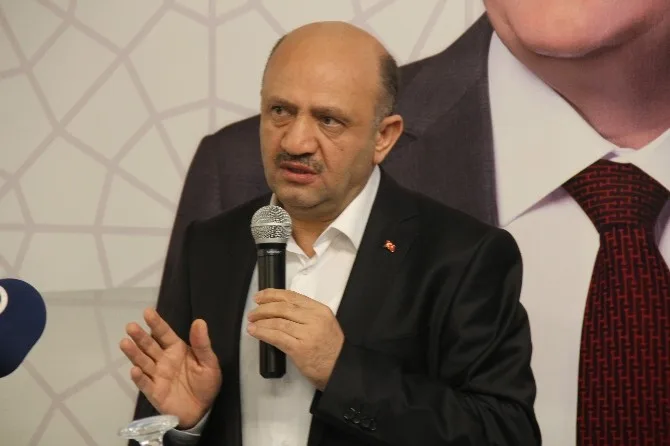 Bakan Işıktan Yunan Mevkitaşına Sert Cevap