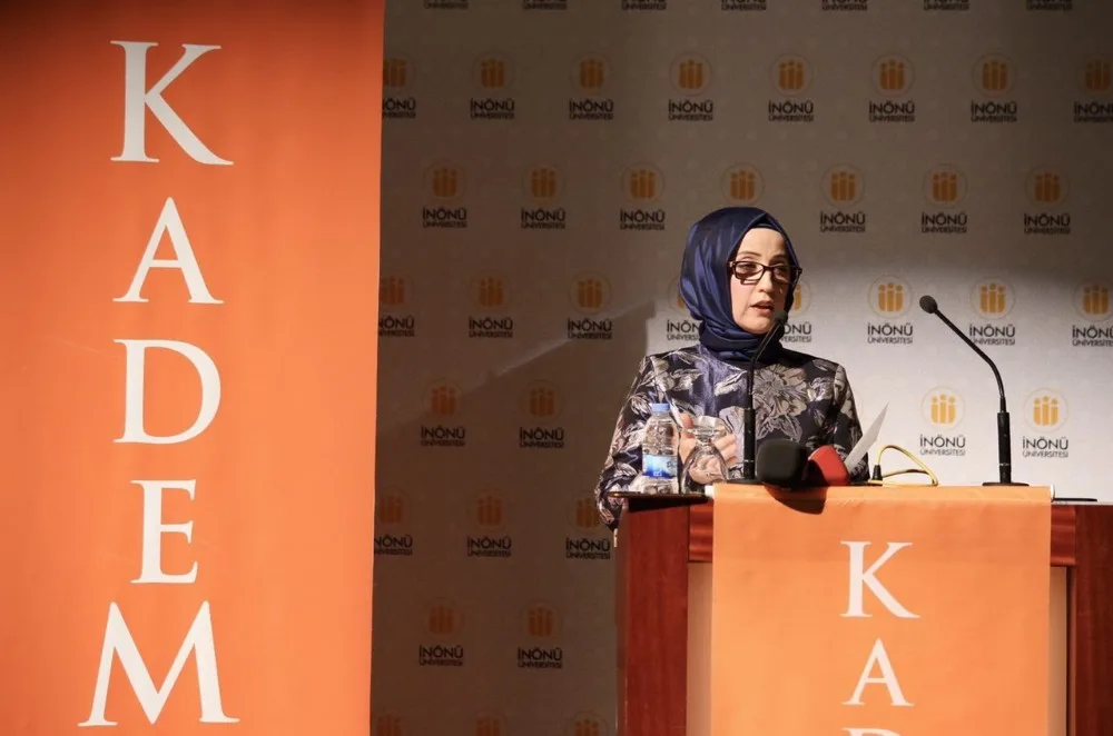 Bakan Tüfenkcinin Eşi Esra Tüfenkci: