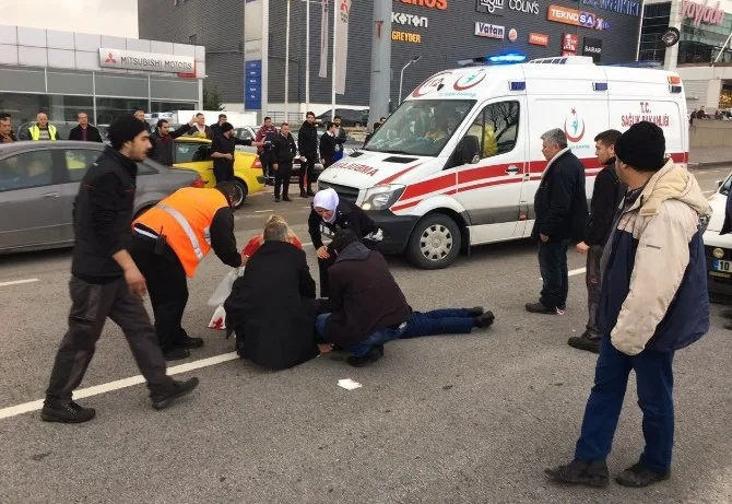 Balıkesirde Trafik Kazası: 2 Yaralı