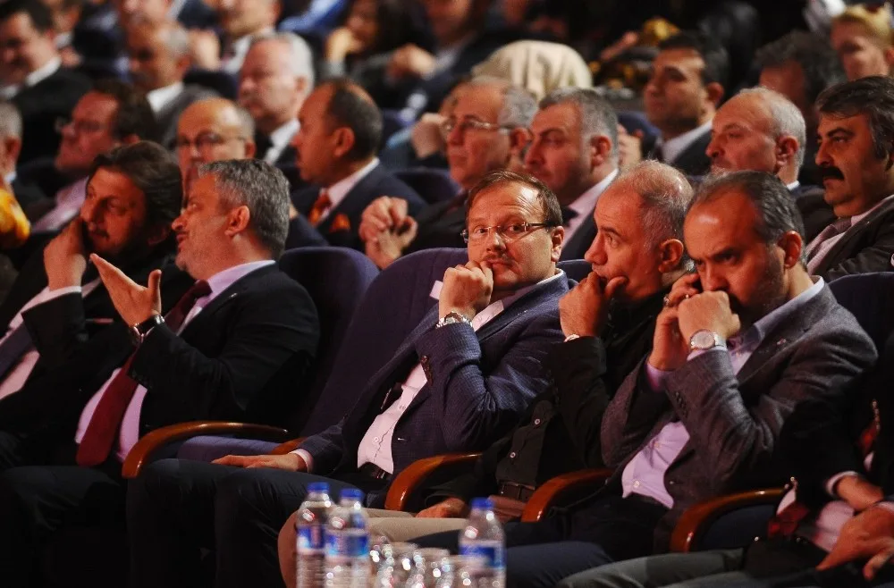 Başbakan Yardımcısı Çavuşoğlu: “Kılıçdaroğlu Gençlerin Önünü Kapatmak İçin Kendini Paralıyor”