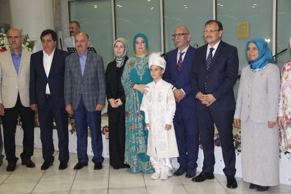 Başbakan Yardımcısı Çavuşoğlu, Sünnet Törenine Katıldı