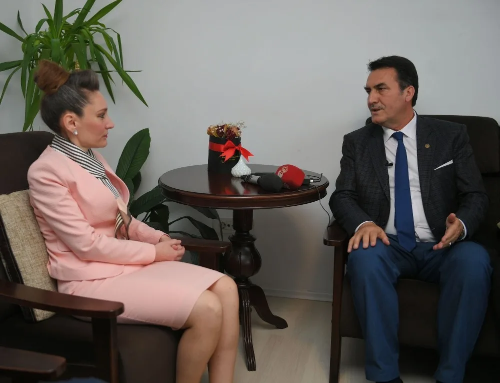 Başkan Dündar Kosovada Temaslarda Bulundu