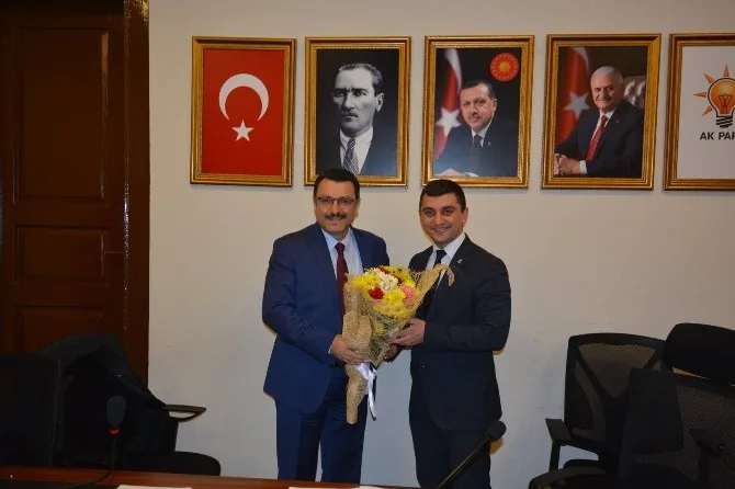Başkan Genç, Ak Partili Gençler İle Başkanlık Sistemini Konuştu
