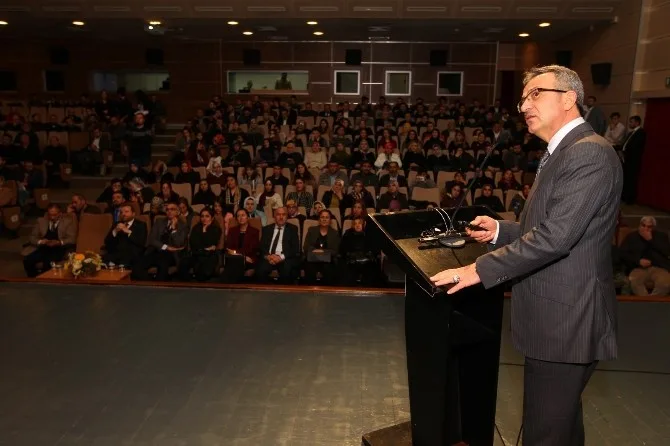 Başkan Köşkerden Danışma Toplantısında Hizmet Sunumu