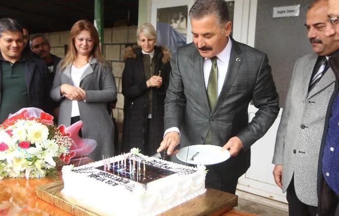 Başkan Tunaya Doğum Günü Sürprizi