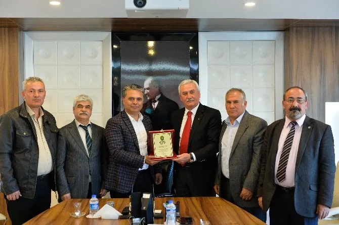 Başkan Uysala Nar Teşekkürü