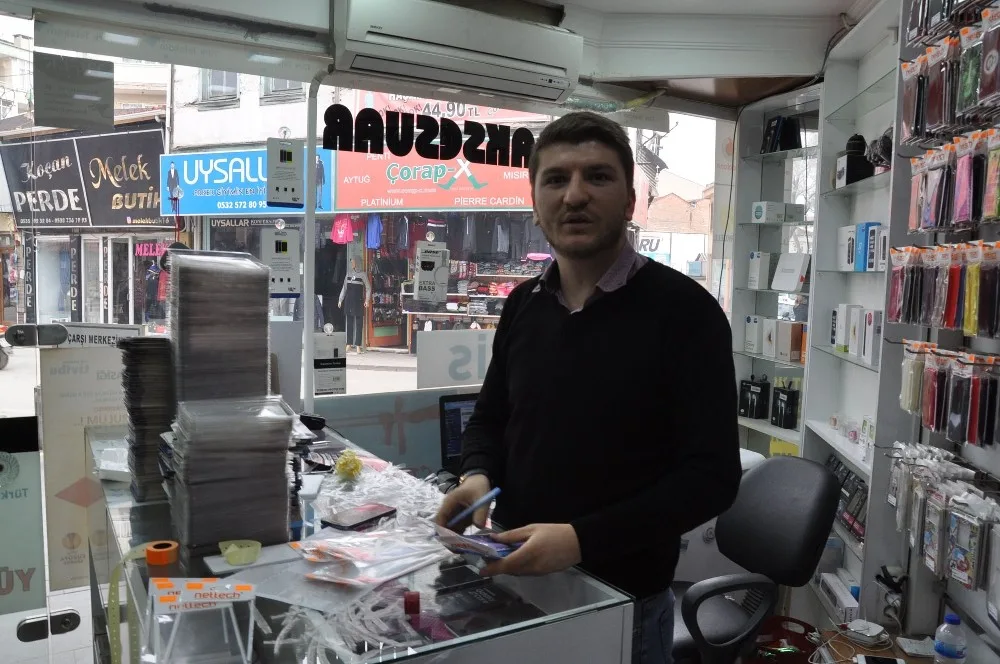 Batarya Tamircinin Elinde Patladı, Patlama Anı Güvenlik Kamerasına Yansıdı