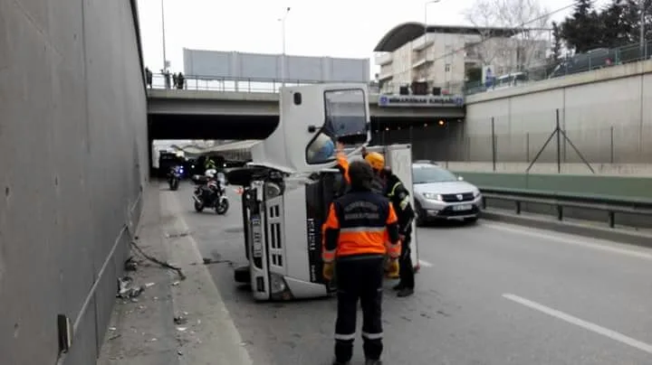 Batçıkta Yan Yattan Kamyonda Can Pazarı