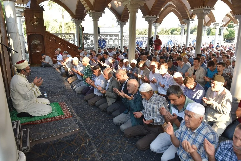 Bayram Namazı Merinos Parkında Kılınacak