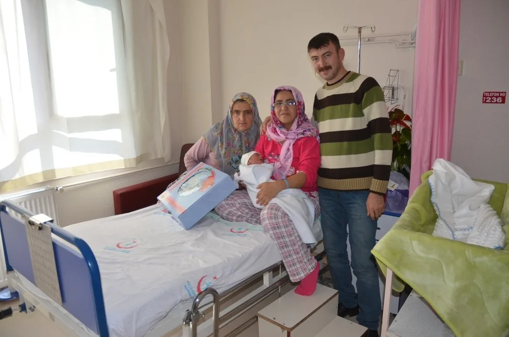 Bebeklerin İlk Hediyesi Gemlik Belediyesinden